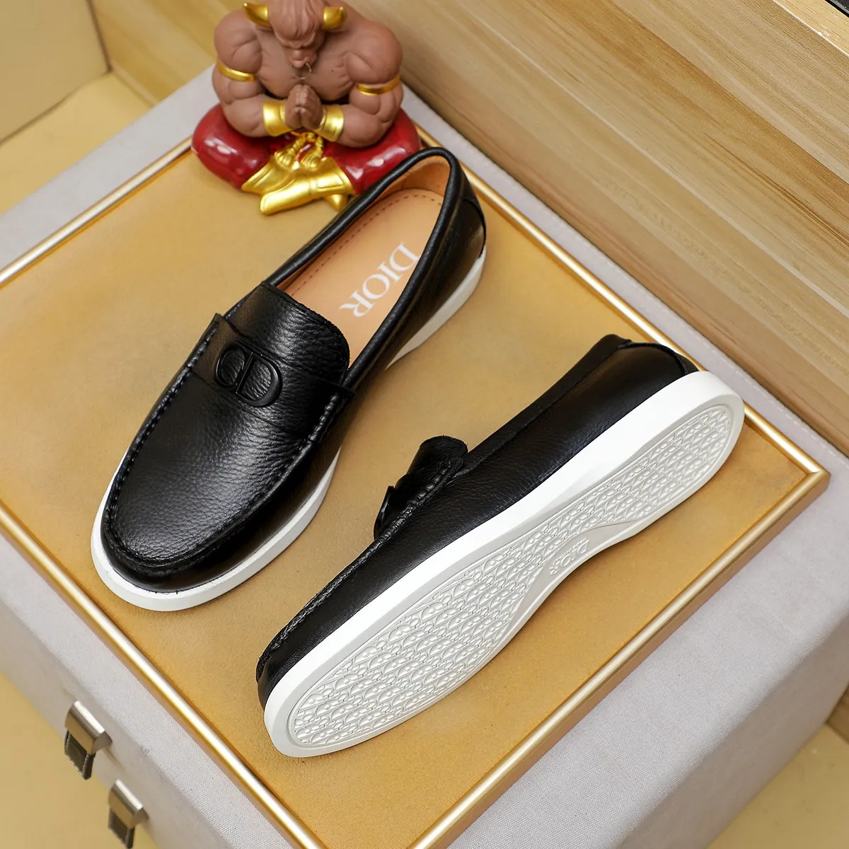 Men's clothing and shoes 💰460 💰🔥[Dior] High-end top-notch 🔝 purchasing agent 🔍🔍The latest 🇺🇸 counters are on sale simultaneously, original Italian brand · brand totem cloth sewn with brand cloth label · paired with calfskin · (high-end, nobility and class) exquisite workmanship (cow Leather lining) Sole: Original two-color sole ⚠️outsole specially provided by the original factory. Comfortable, wear-resistant, non-slip, real-life photoshoot🎬The real thing is more beautiful🔍Color: Color optional💕💕Number of yards: 39-44 (customized at 38.45.46)...